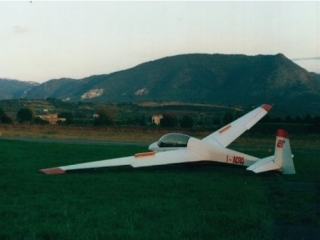  Vuelo sin motor en la base de Guidonia